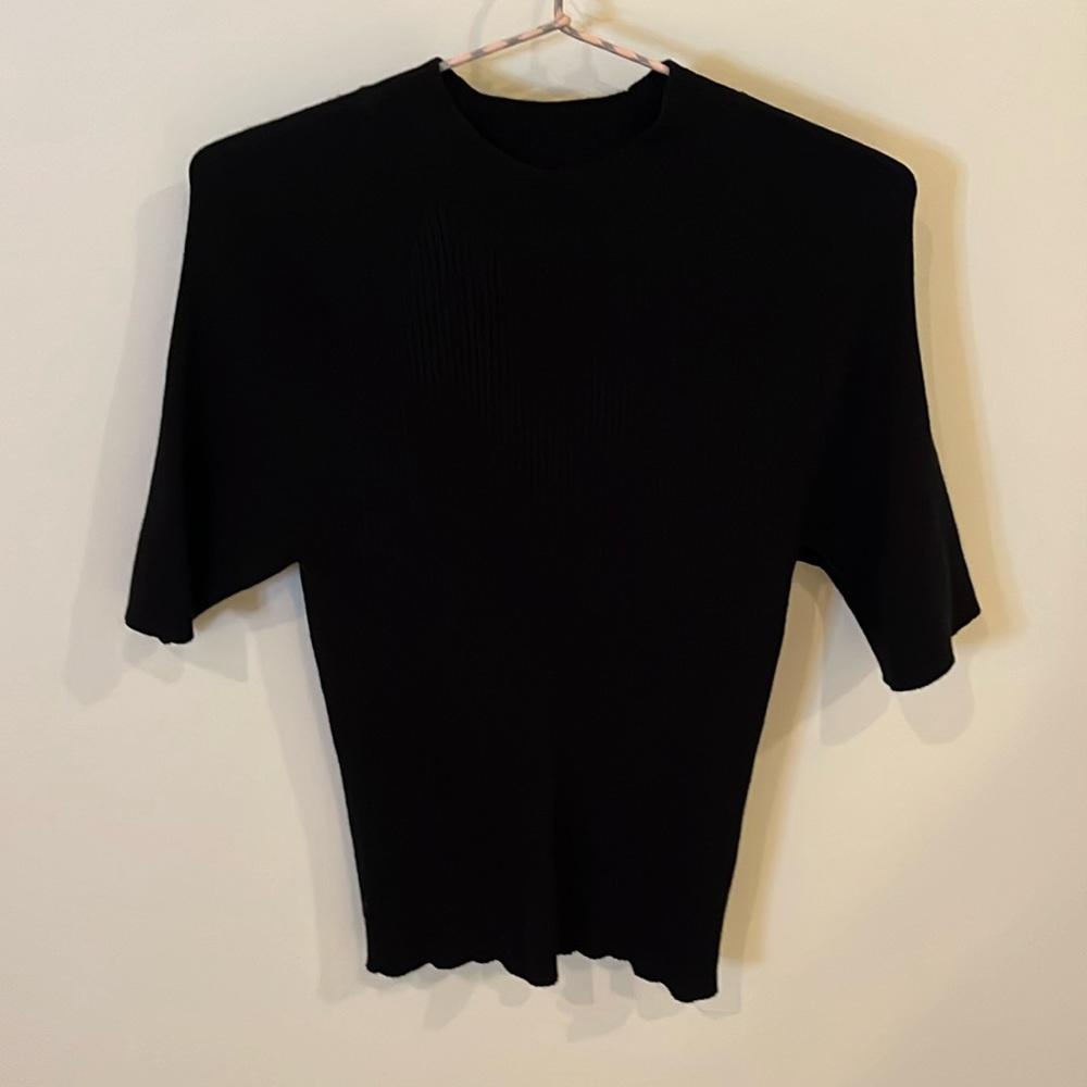 Banana Republic stretchy knit top mock neck halflength sleeves black size L